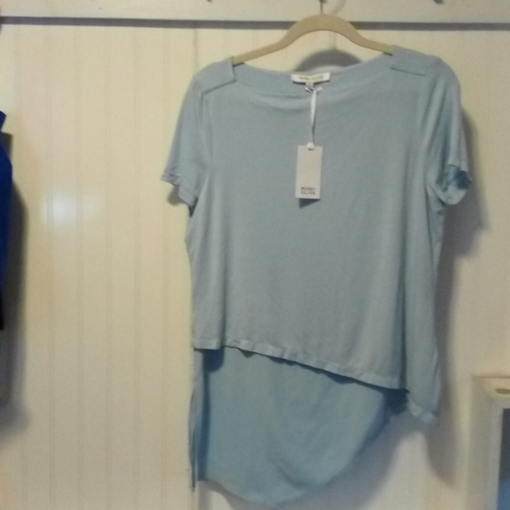 Rose &Olive lt blue shirt sleeve pullover sz M